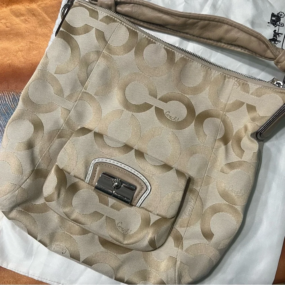 Coach Hobo Tan Shoulder Bag Signature Monogram Light Khaki Sand Lavender